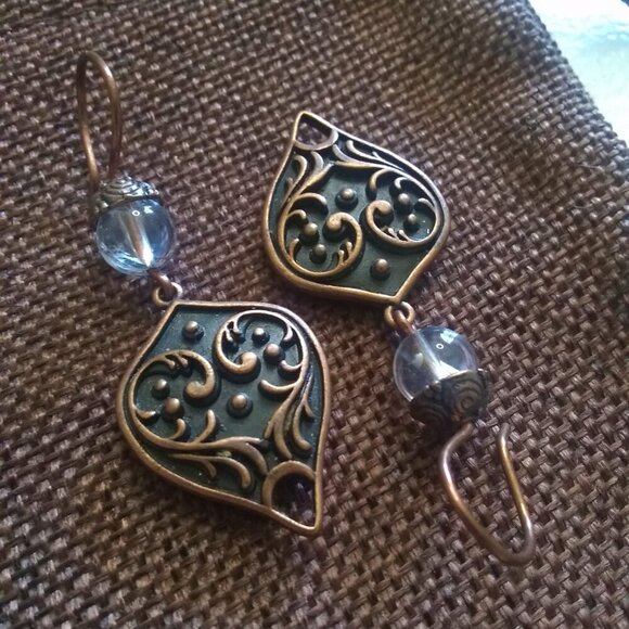 Gorgeous, Heavy & Ornate! Handmade Copper + Clear Quartz Statement Earrings - Picture 8 of 11